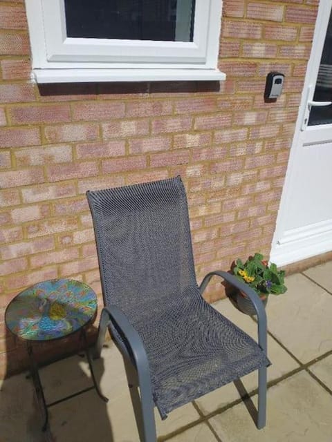 Cosy Garden Studio Room Minimum two night booking Apartment in Hove