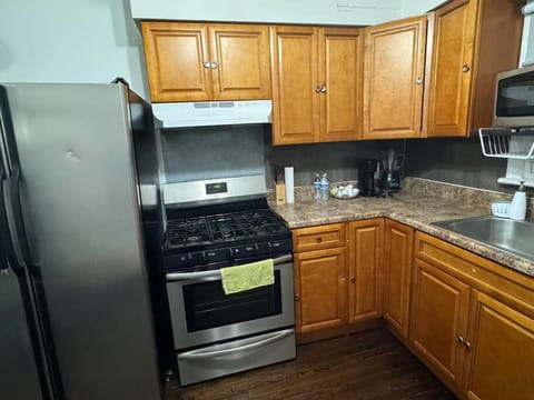NYC Gateway: Cozy Home with Easy Access Condo in Passaic