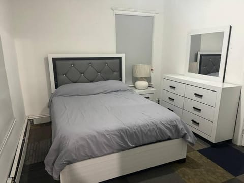 NYC Gateway: Cozy Home with Easy Access Apartamento in Passaic