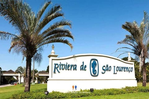 Apartamento Riviera Completo Espaçoso Varanda Gourmet e Praia a 150 m Apartment in Bertioga