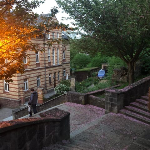 Property building, Nearby landmark, Spring, Night, People, Neighbourhood, City view, Landmark view, group of guests, Inner courtyard view