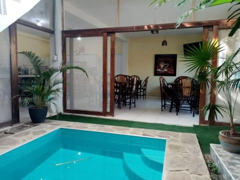 Dining area, Pool view, Swimming pool