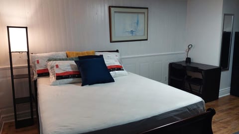 Comfy Rooms & Studio in 3Bed Home Condo in Halifax