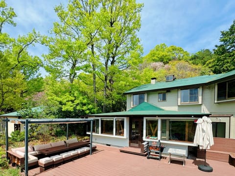 Property building, Spring, Day, Garden, Garden view