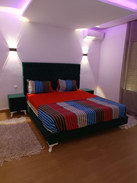 Luxury greenbedroom appartement ennasr Condominio in Tunis