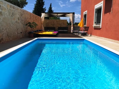 Duplex Apartment with Private Swimming Pool Moradia in Zadar County