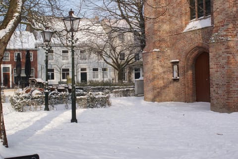 Property building, Winter