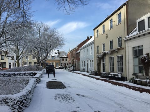 Property building, Winter