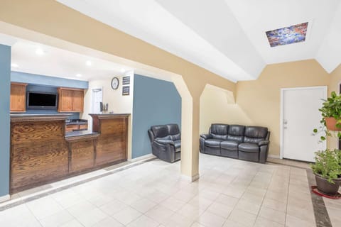 Lobby or reception, On site