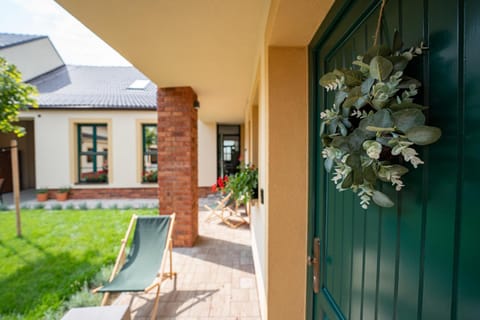 Property building, Day, Garden, Garden view