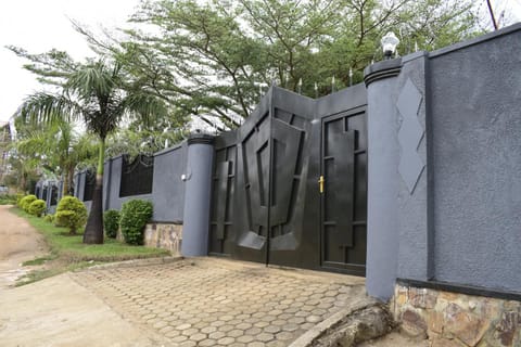 5 Bedroom house for rent in Kigali - Kibagabaga Villa in Tanzania