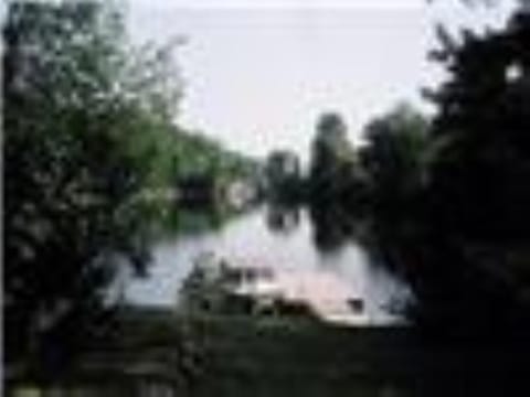 Yeomans Cottage on the Water! House in Central Frontenac