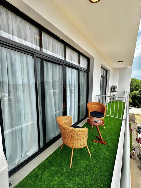 Luxury home 75”TV, 5mins from City Center & Beach Condominio in City of Dar es Salaam