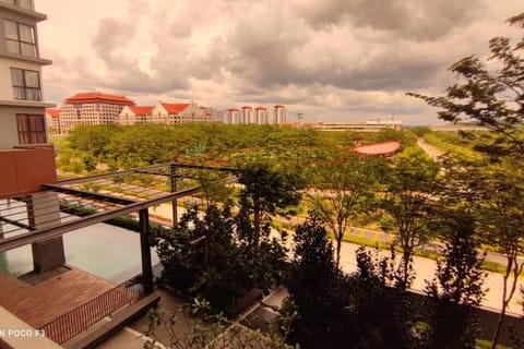 BS129- KLIA Self check-in- Wi-fi-Netflix- Parking-Pool, Bell Suites, Kota Warisan 5087 Apartment in Putrajaya