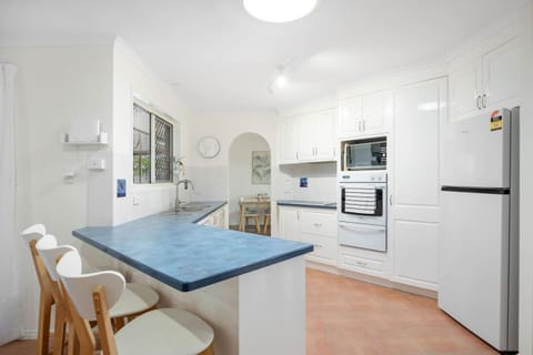 'Hygge' Family-Friendly Comfort in Hervey Bay Condo in Hervey Bay