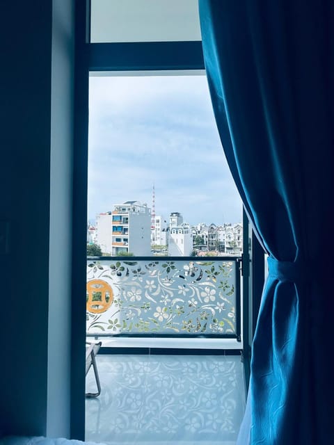 View (from property/room), Balcony/Terrace, Quiet street view