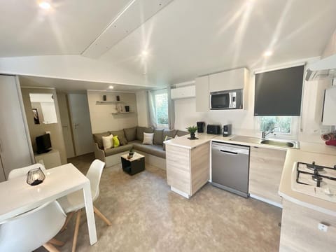 Mobil home 3 chambres privilège climatisé Agde Terrain de camping /
station de camping-car in Agde