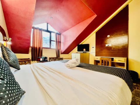 Hotel Kalinga Grand - Luxury Comfort !! Travellers Delight !! Budget Friendly !! Prime Location !! Guest Favourite Hotel in Manali