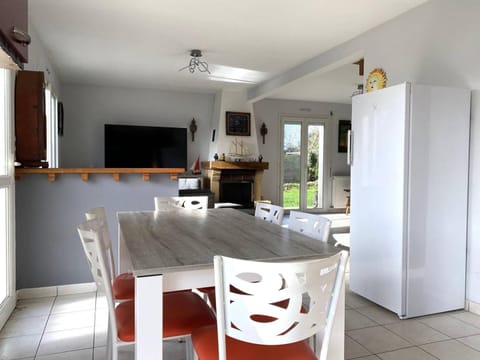 Maison VUE MER, jardin, terrasse, WIFI, au SUD, à TREBEURDEN - Réf 663 Villa in Brittany