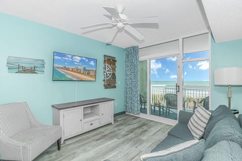 Modern and Fun! 3 Bedroom Suite With Indoor Waterpark and Slides! Sleeps 12! Dunes Village 338 Haus in Myrtle Beach