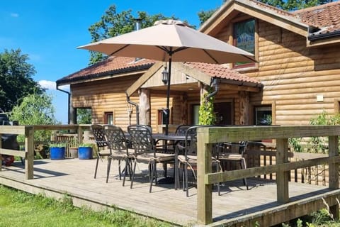 Property building, Patio, BBQ facilities, Dining area