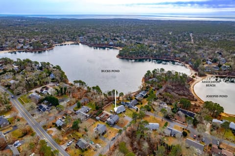 Homeport Harwich by the Lakes House in Harwich