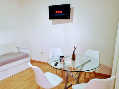 TV and multimedia, Dining area