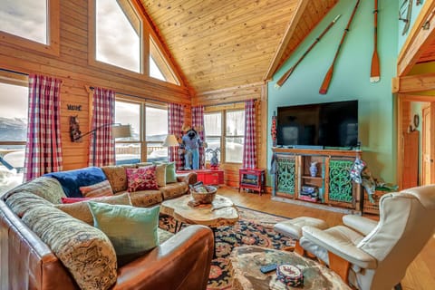 Expansive Grand Lake Cabin with Private Hot Tub! House in Rocky Mountain National Park