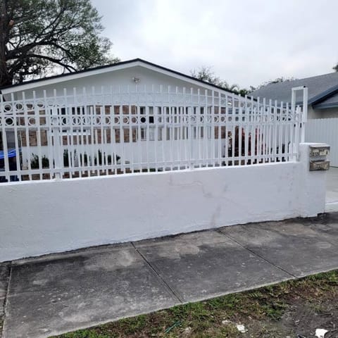 Newly renovated 3 bedroom / 1 bath! Apartment in Miami