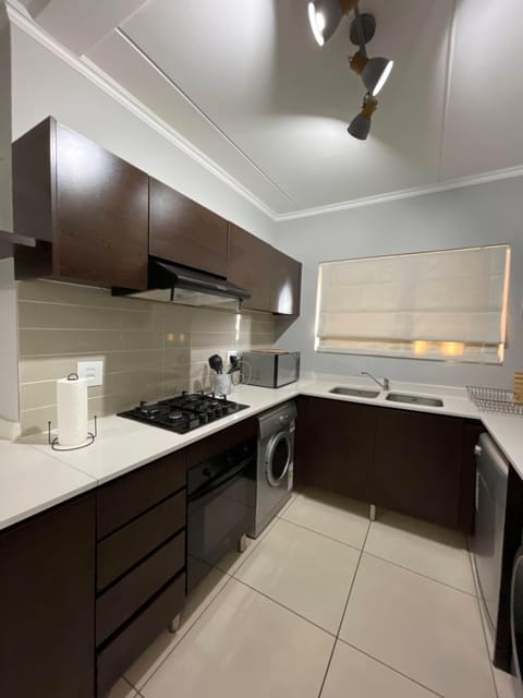 Apartment in Kyalami/Midrand. Apartment in Sandton