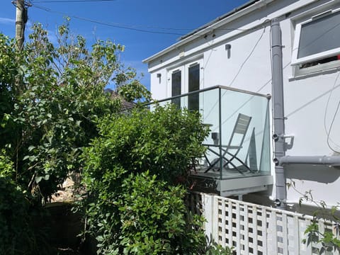 Balcony/Terrace, Garden view