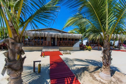 Facade/entrance, Sea view