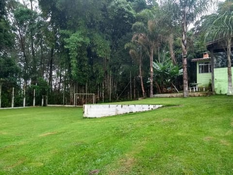 Chacara Branca de Neve House in Mogi das Cruzes