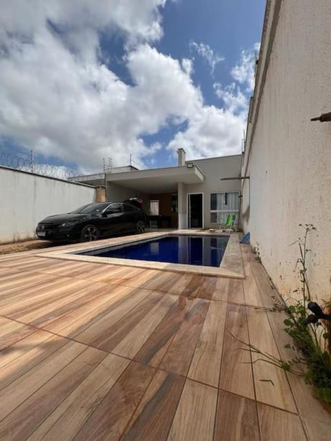 Casa com 3 quartos e piscina - 8 min da Praia House in São Luís