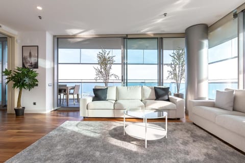 Luxury Apartment With Sea View! Condo in Barcelona