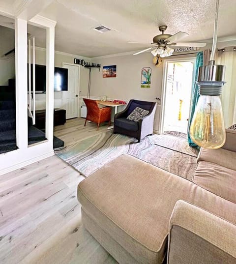 Apollo's Escape: Your Serene Oceanfront Retreat House in Surfside Beach
