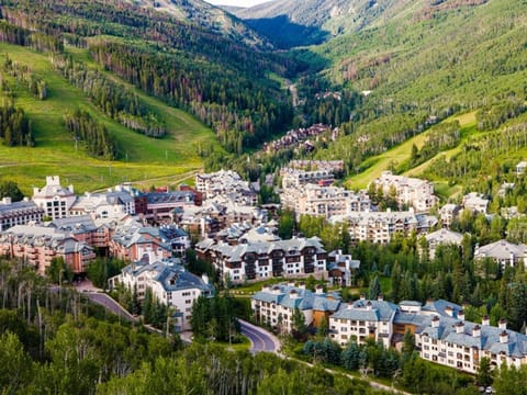 St. James Place Albergue natural in Beaver Creek