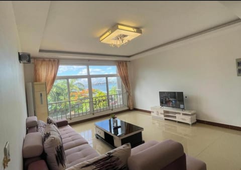 Christabella Oceanic - Entire 4 Bedroom Home Condo in City of Dar es Salaam
