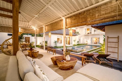 Living room, Seating area, Swimming pool, sunbed