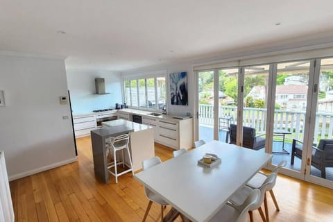 Holiday on the Waterfront, Boat, Swim, Kayak House in Pittwater Council