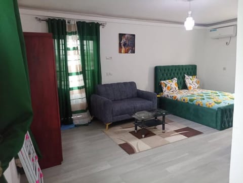 Makeena Berry Cosy Mboa - OLYMPE Apartment in Douala