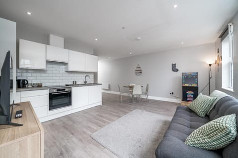 Luxury Flat with private terrace in the Heart of Kingston Apartment in Kingston upon Thames