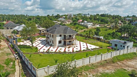 Property building, Neighbourhood, Natural landscape, Bird's eye view