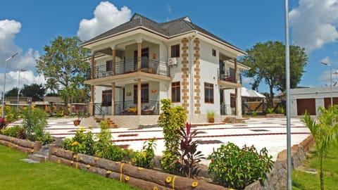 Property building, Garden, Garden view