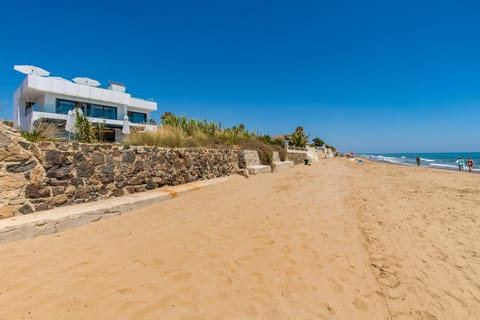 Property building, Beach