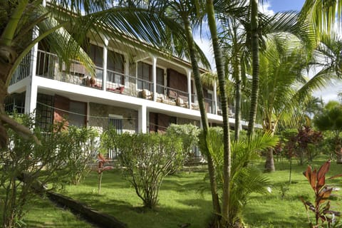 Property building, Day, Garden, Garden view