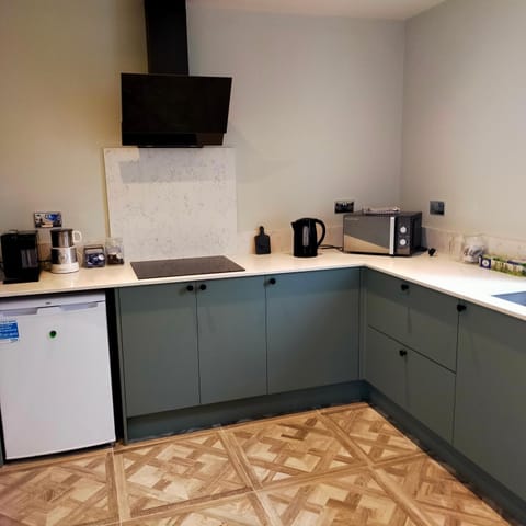 Coffee/tea facilities, Kitchen or kitchenette, minibar, toaster