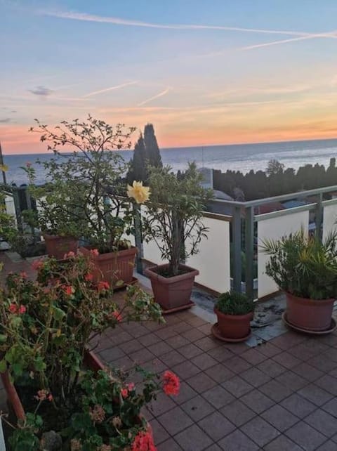 View (from property/room), Balcony/Terrace, Sea view, Sunset