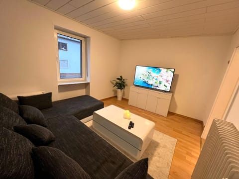 Sehr große Ferienwohnung, Apartment in Kaiserslautern WeHome Komfort Condo in Kaiserslautern