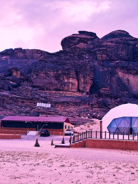 desert Rose & bubble tent Bed and Breakfast in South District